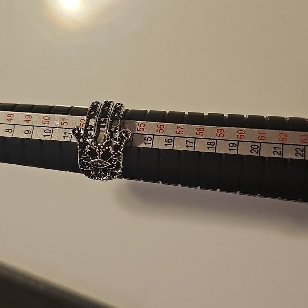 Elegant Silver  Tone and Black Women's Ring